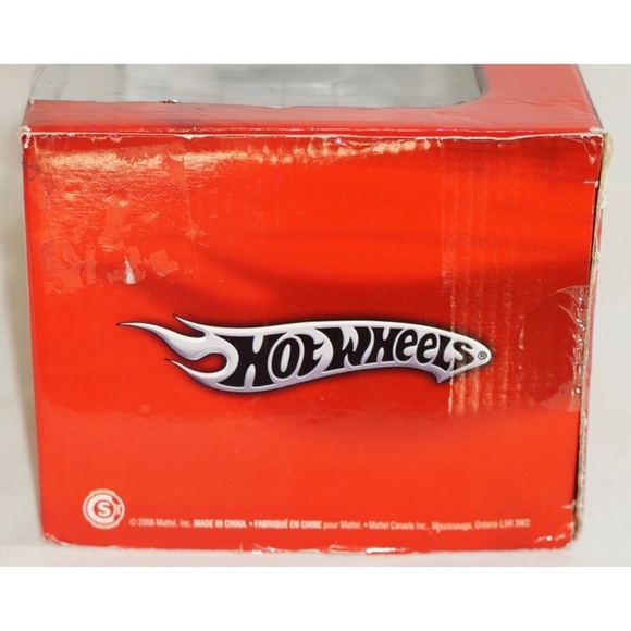 Hot Wheels Enzo Ferrari 1:18 60th Anniversary - Picture 7 of 10